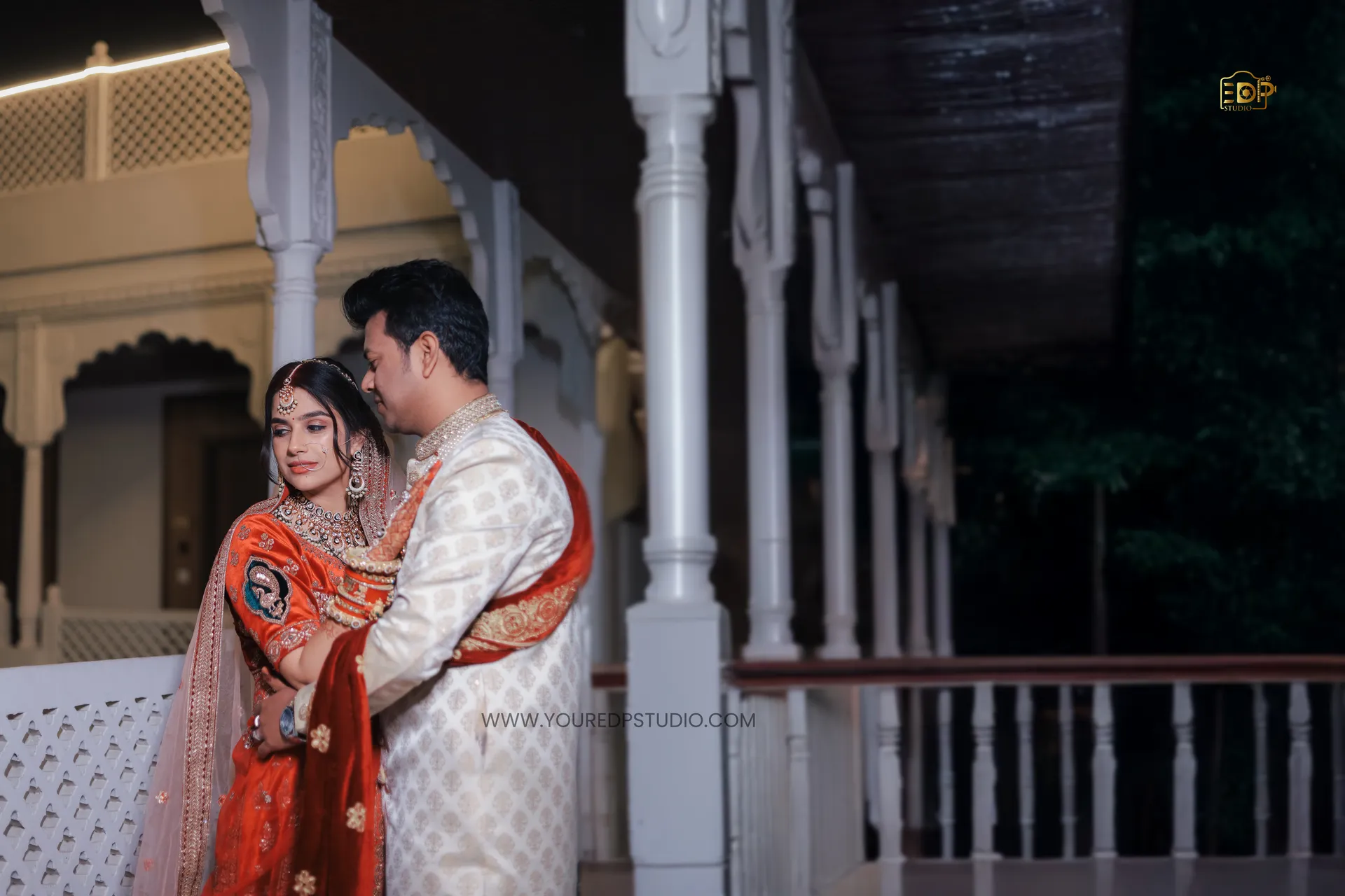 Destination wedding couple portrait by EDP Studio